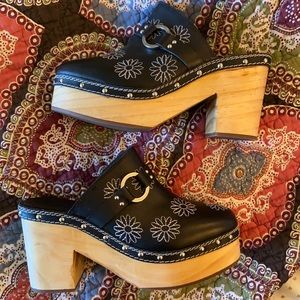 UO Daisy Wooden Clog
